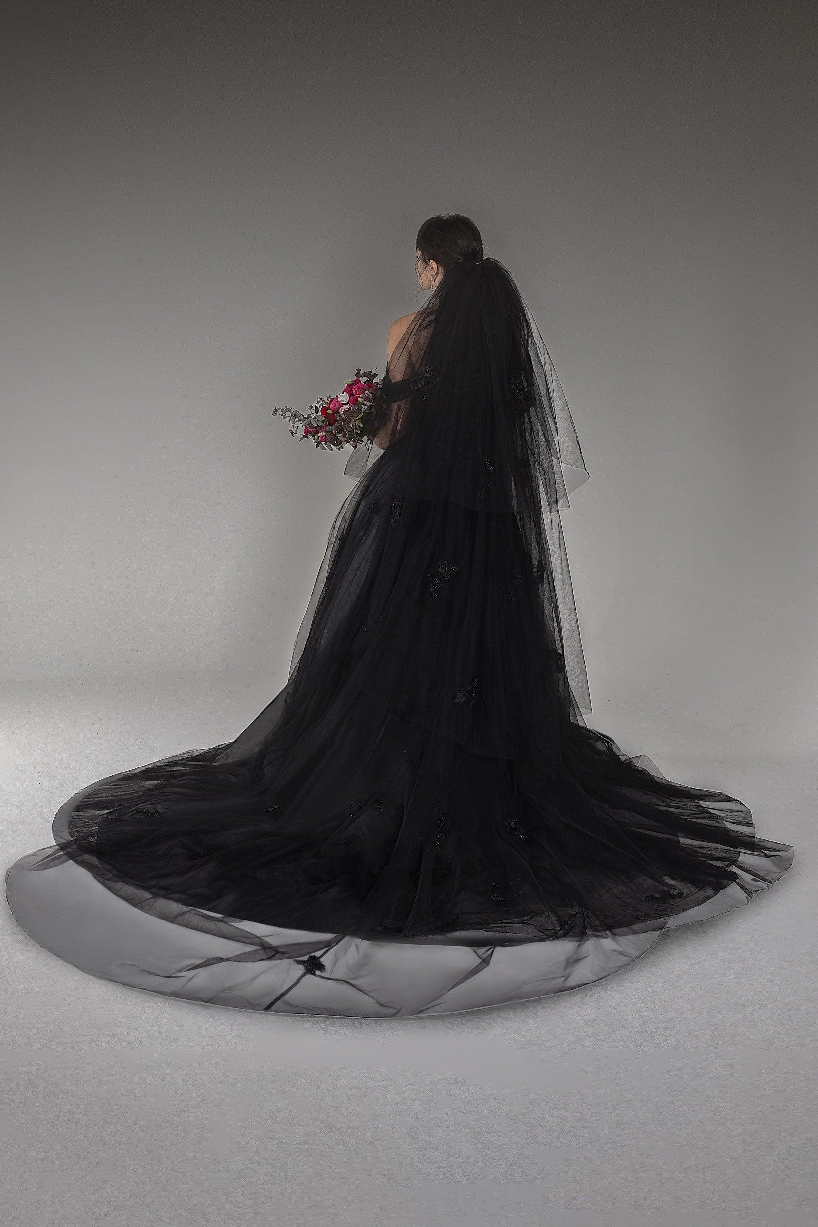 Three-tier Cut Edge Tulle Chapel Veils with Appliques Beading CV0271 - COCOMELODY