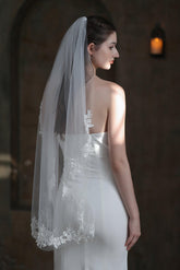 One-tier Lace Edge Tulle Hip Veils with Appliques CV0302 - COCOMELODY