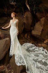 Trumpet-Mermaid Cathedral Train Tulle Wedding Dress CW2303 - COCOMELODY