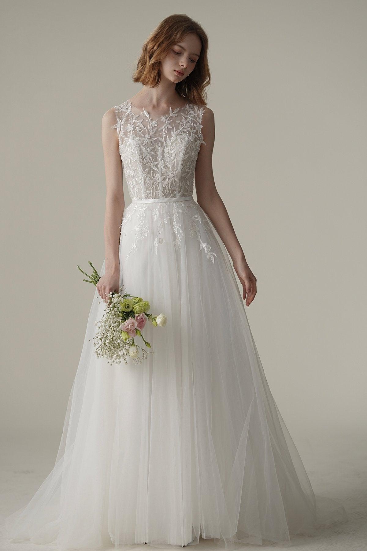 A-Line Sweep-Brush Train Tulle Wedding Dress CW3092 - COCOMELODY