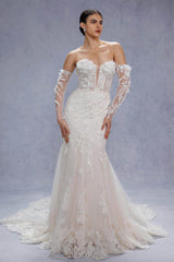 Trumpet-Mermaid Court Train Lace Tulle Wedding Dress CW3536 - COCOMELODY