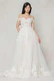 A-Line Sweep-Brush Train Tulle Wedding Dress CW3618 - COCOMELODY