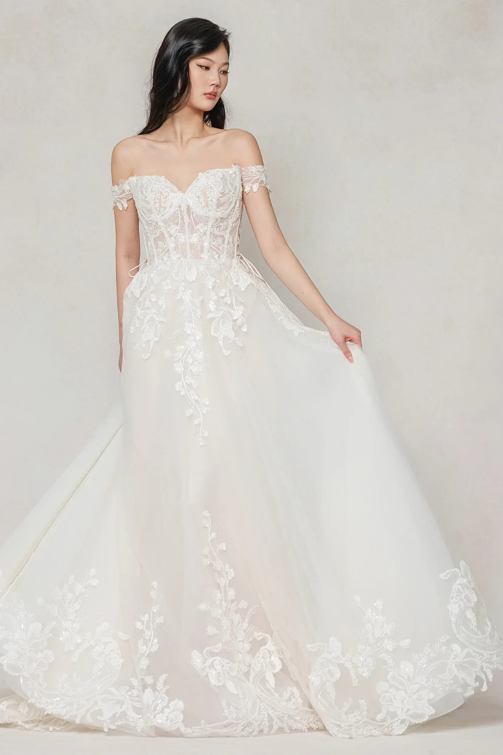 A-Line Sweep-Brush Train Tulle Wedding Dress CW3618 - COCOMELODY