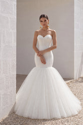 Trumpet-Mermaid Chapel Train Tulle Wedding Dress CWLT16008