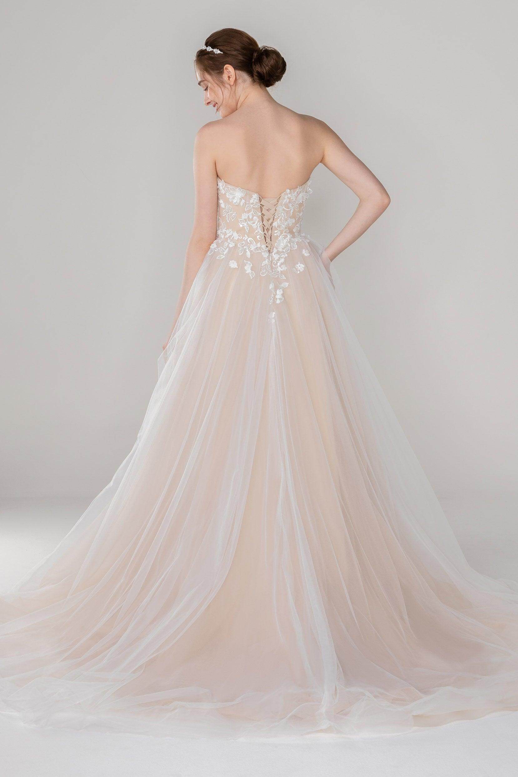 A-Line Court Train Tulle Wedding Dress CW2533 - COCOMELODY