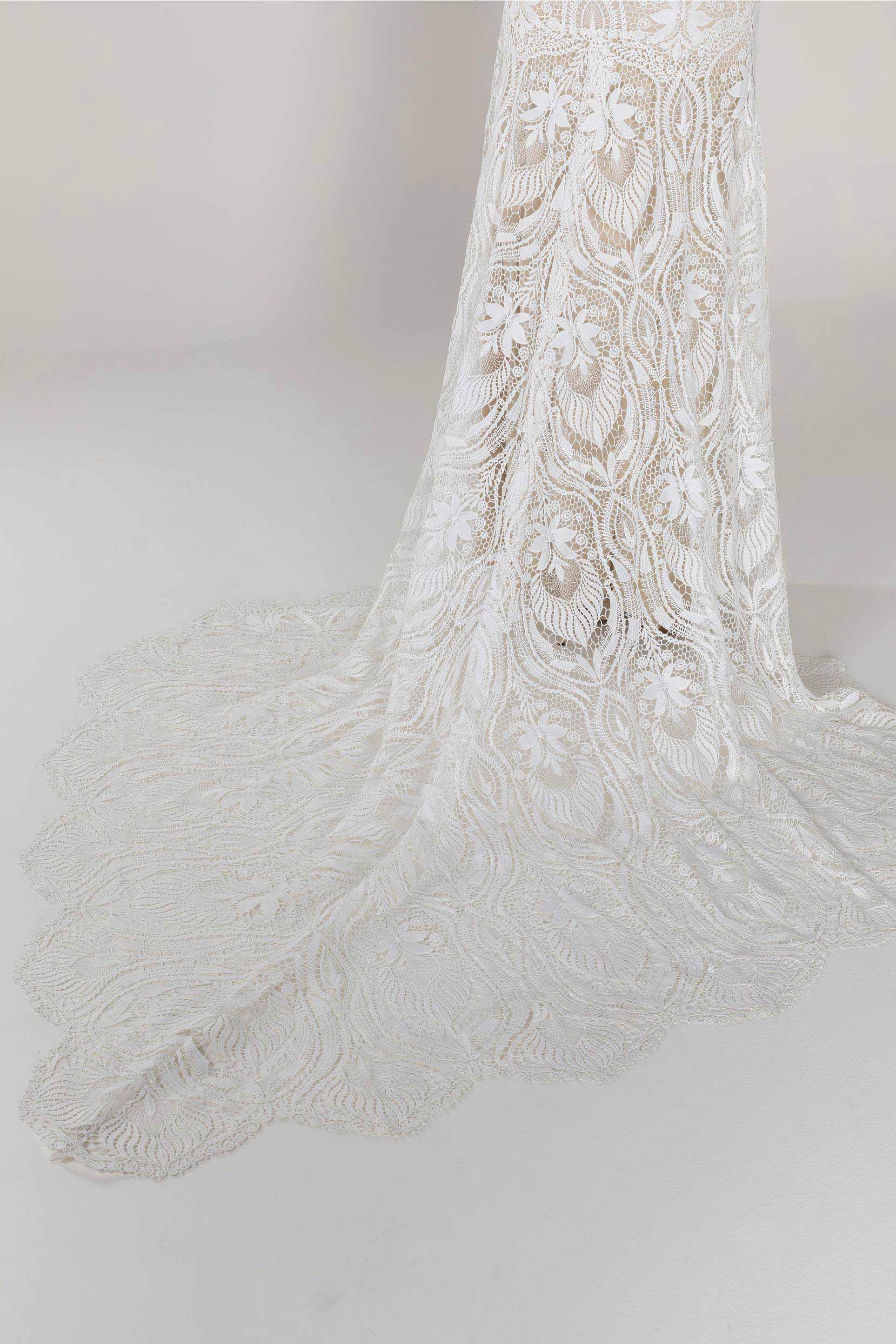 Trumpet-Mermaid Chapel Train Lace Wedding Dress CW2450 - COCOMELODY