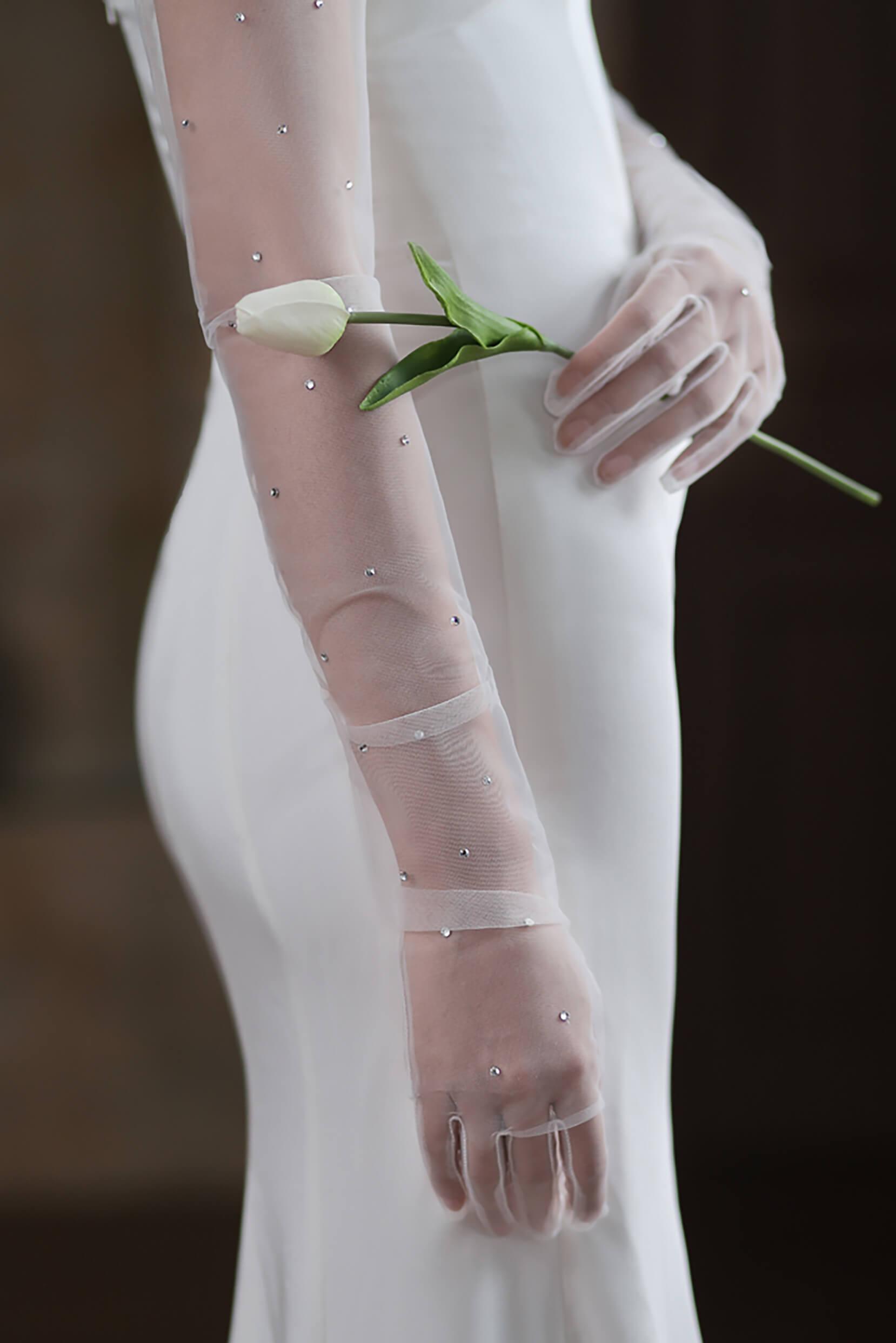 Fingertips Elbow Length Tulle Wedding Gloves CD0094 - COCOMELODY