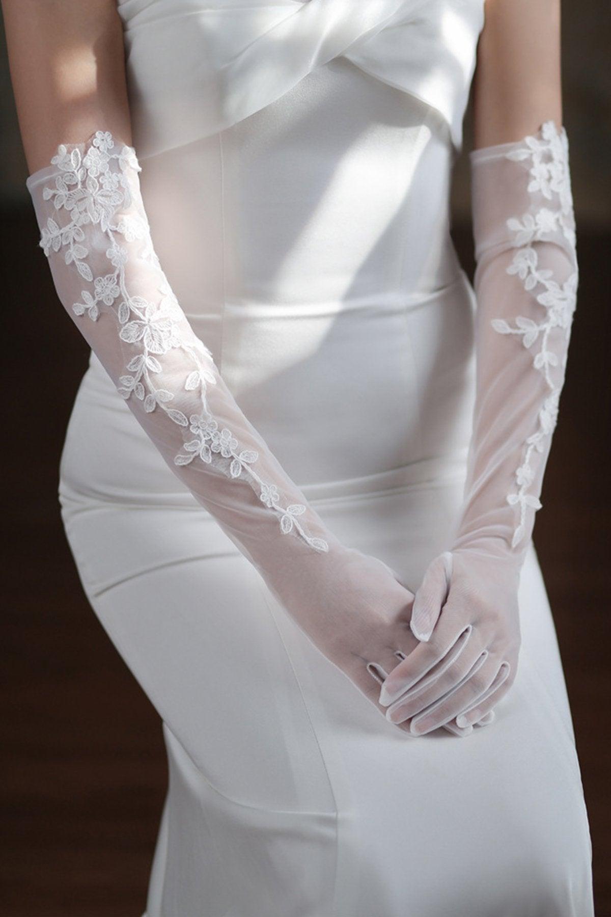 Fingertips Opera Length Tulle Wedding Gloves CD0106 - COCOMELODY