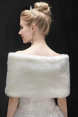 Faux Fur Shawl with Clasp CJ0126 - COCOMELODY