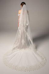Two-tier Lace Edge Tulle Cathedral Veils Appliques CV0213 - COCOMELODY