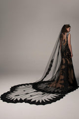 One-tier Lace Edge Tulle Cathedral Veils Appliques CV0232 - COCOMELODY