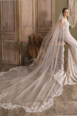 One-tier Lace Edge Tulle Cathedral Veils Appliques CV0269 - COCOMELODY