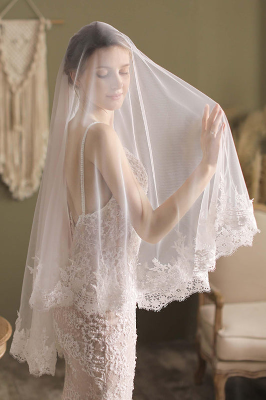 Two-tier Lace Edge Tulle Lace Hip Veils with Appliques CV0293 - COCOMELODY 1658