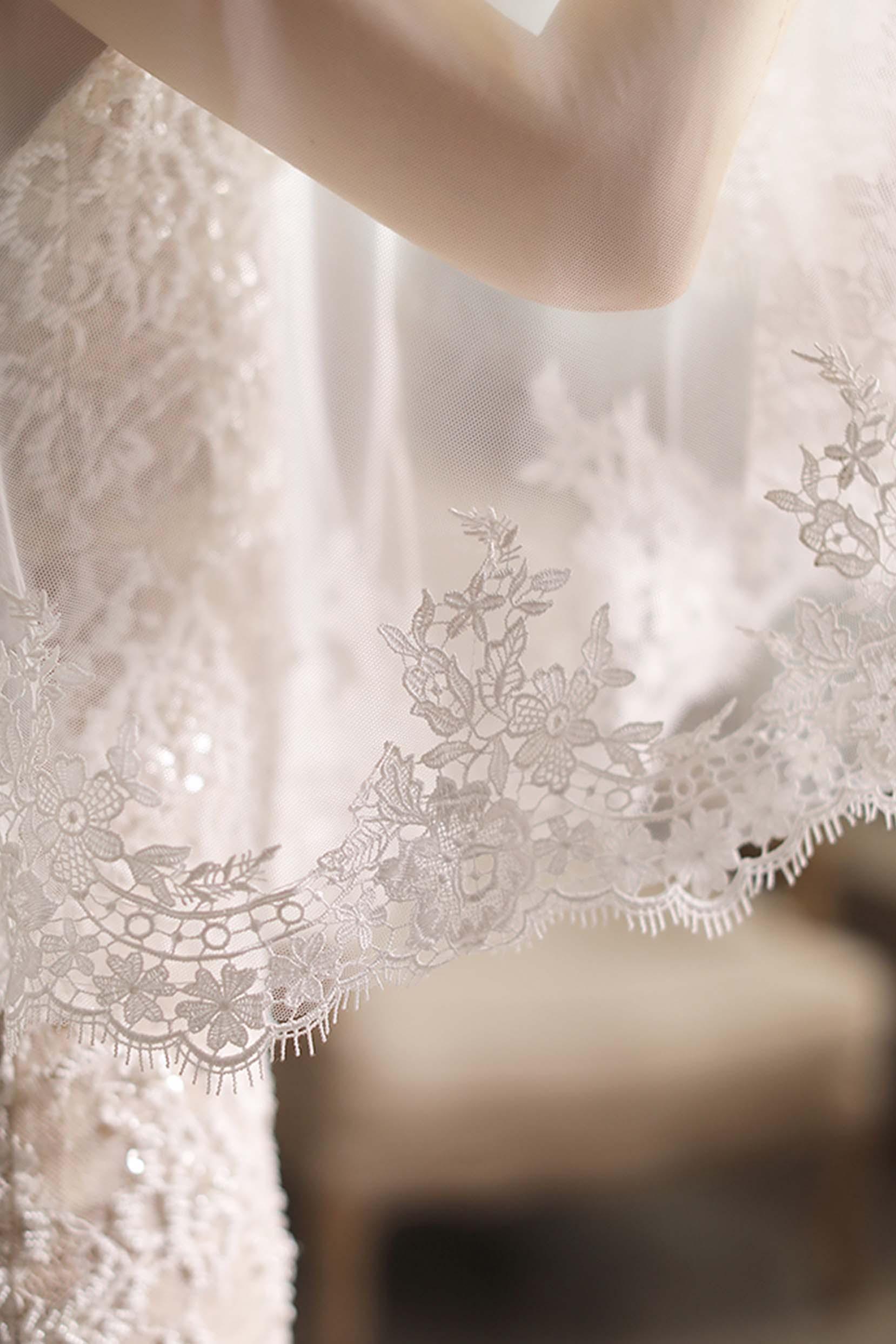 Two-tier Lace Edge Tulle Lace Hip Veils with Appliques CV0293 - COCOMELODY