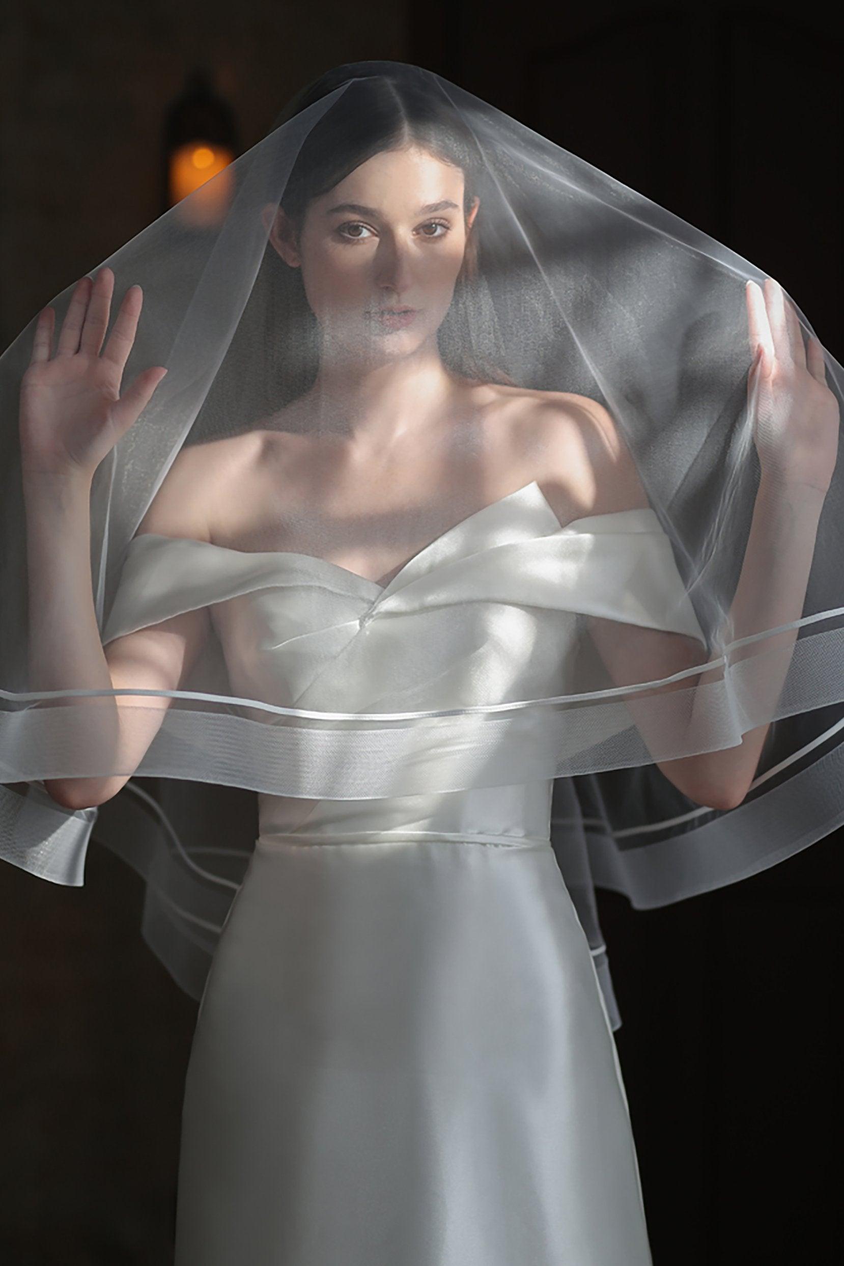 Two-tier Ribbon Edge Tulle Hip Veils with Ribbons CV0311 - COCOMELODY