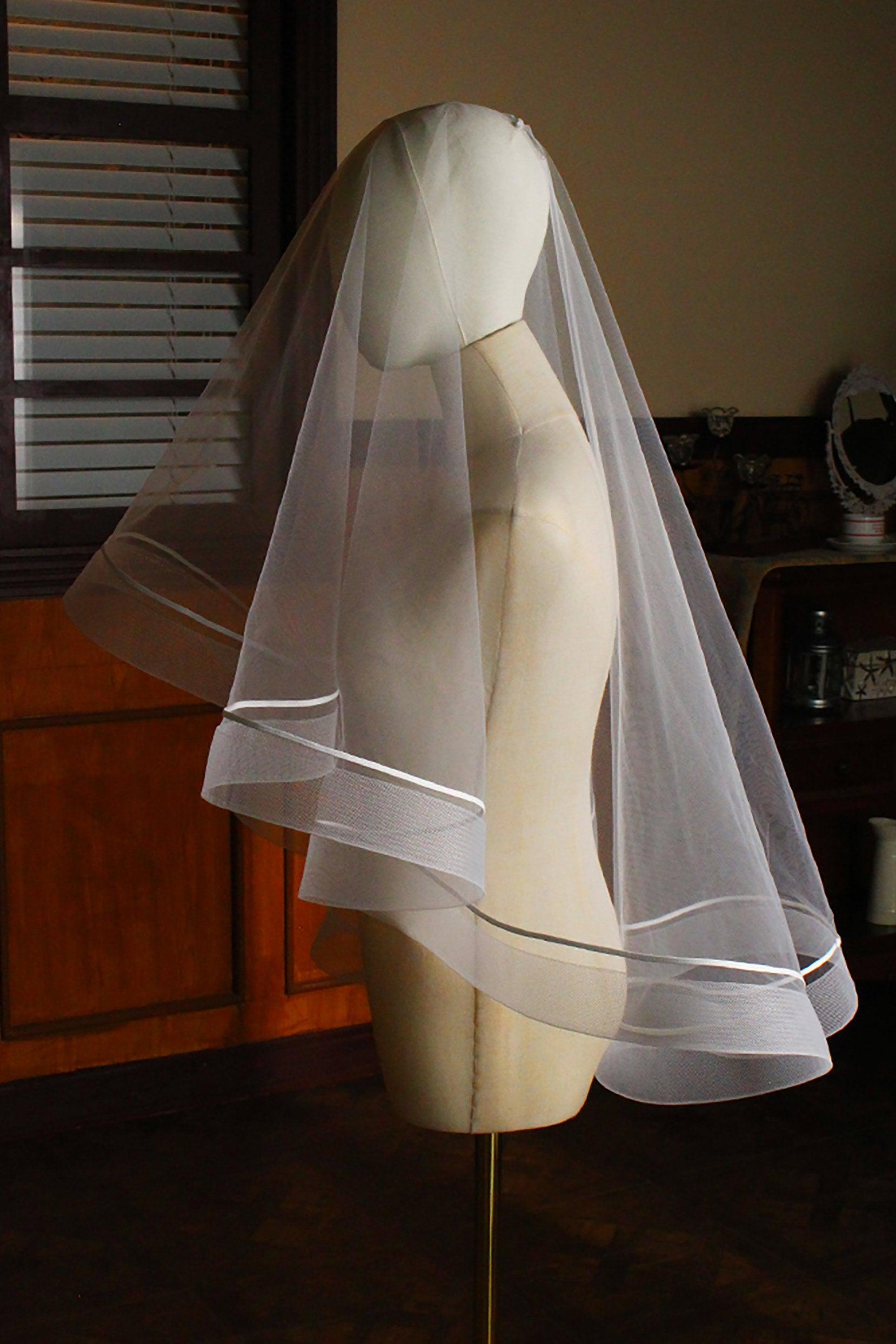 Two-tier Ribbon Edge Tulle Hip Veils with Ribbons CV0311 - COCOMELODY