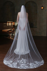 One-tier Lace Edge Tulle Chapel Veils with Appliques CV0316 - COCOMELODY