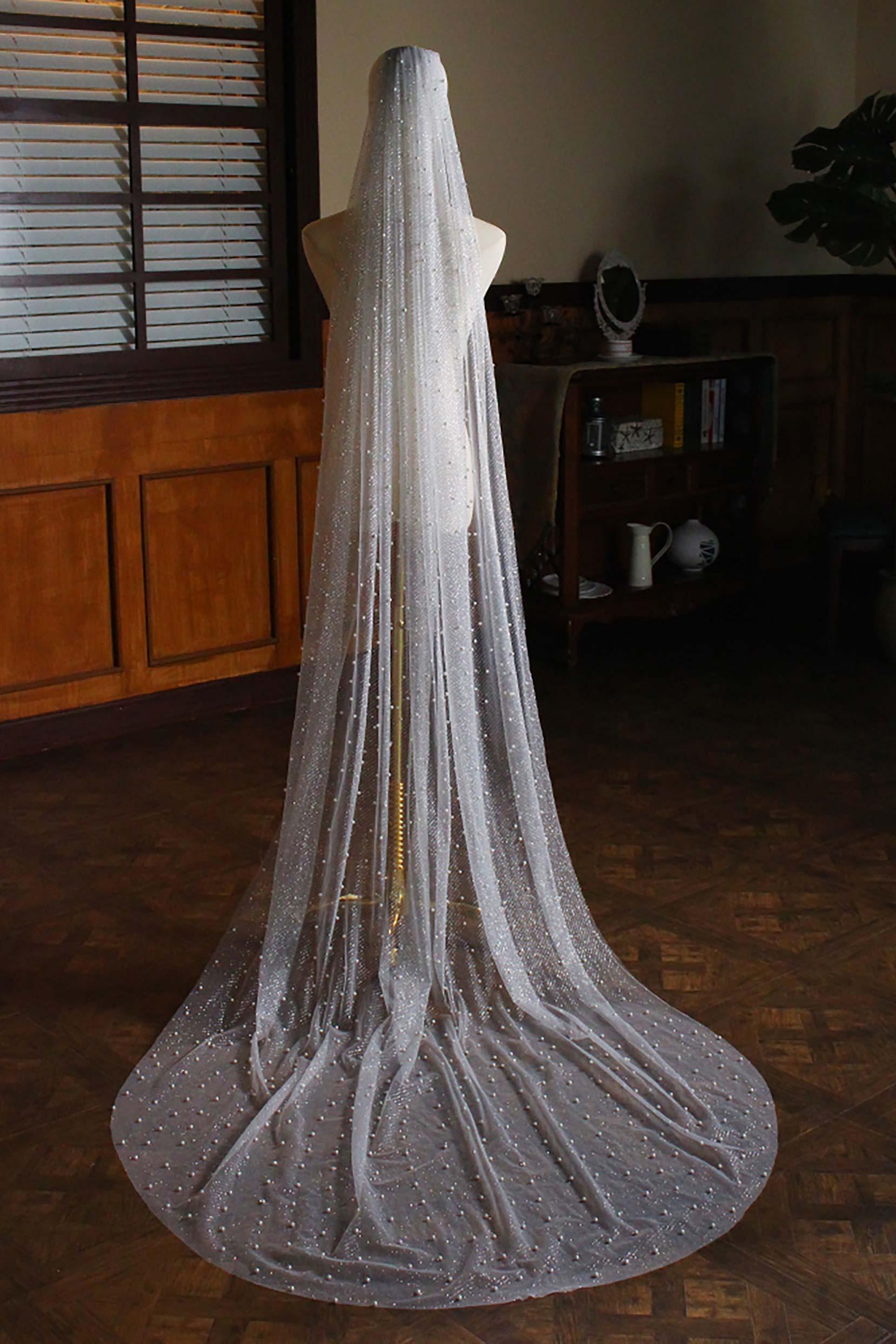 One-tier Cut Edge Tulle Chapel Veils with Pearls CV0320 - COCOMELODY