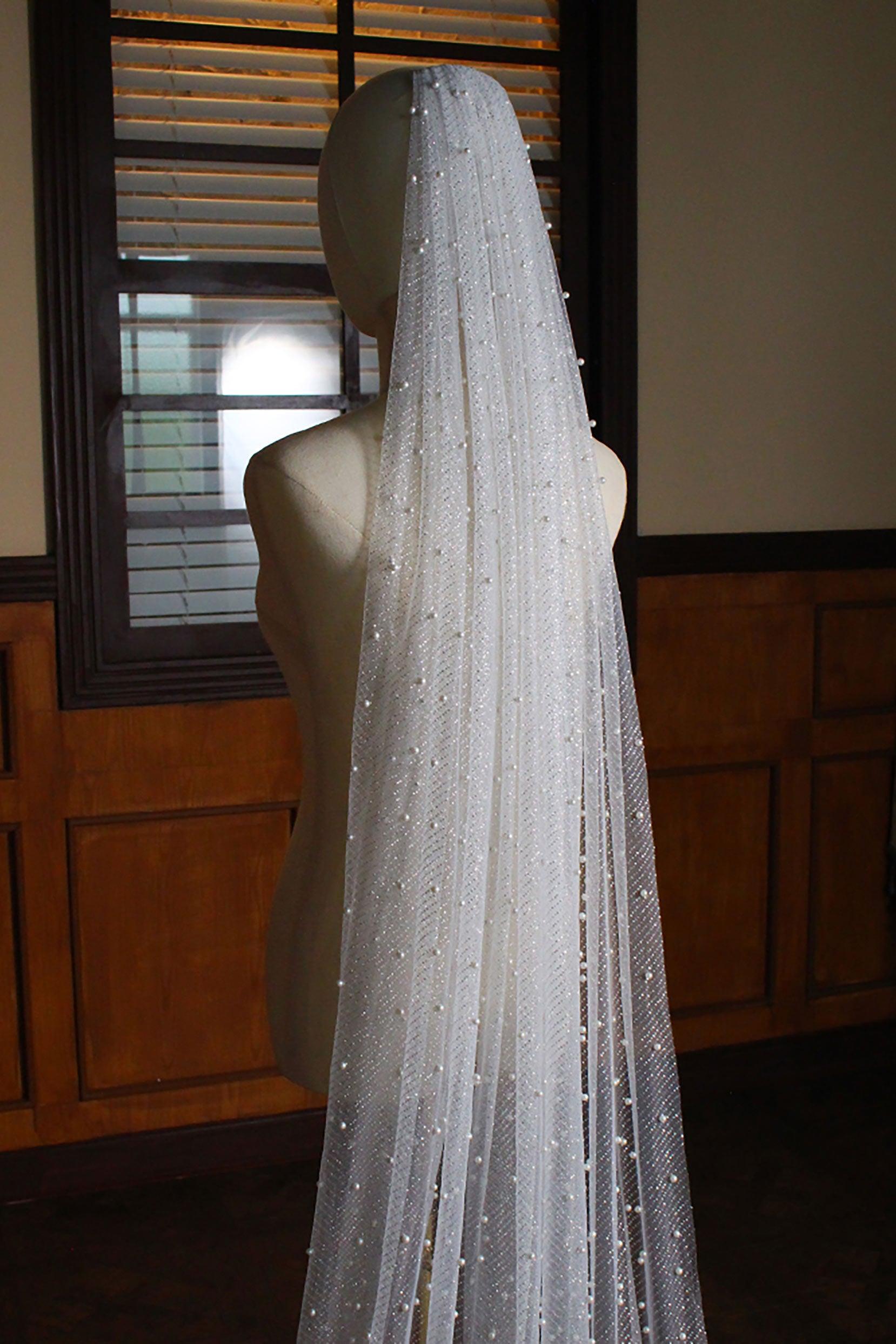 One-tier Cut Edge Tulle Chapel Veils with Pearls CV0320 - COCOMELODY