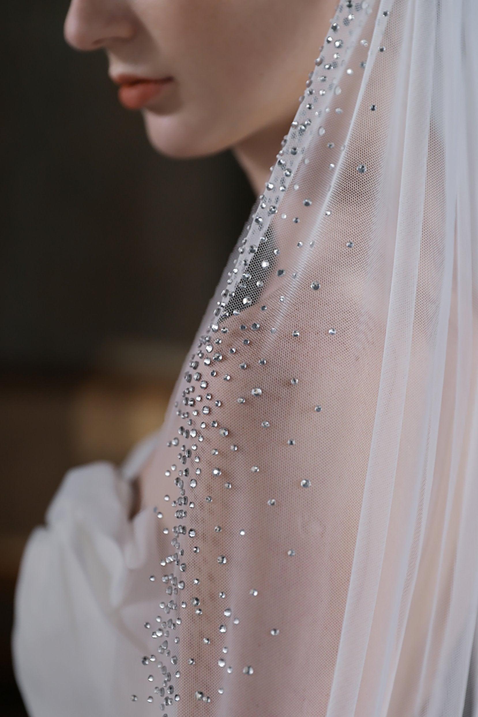 One-tier Cut Edge Tulle Chapel Veils with Sequin CV0321 - COCOMELODY