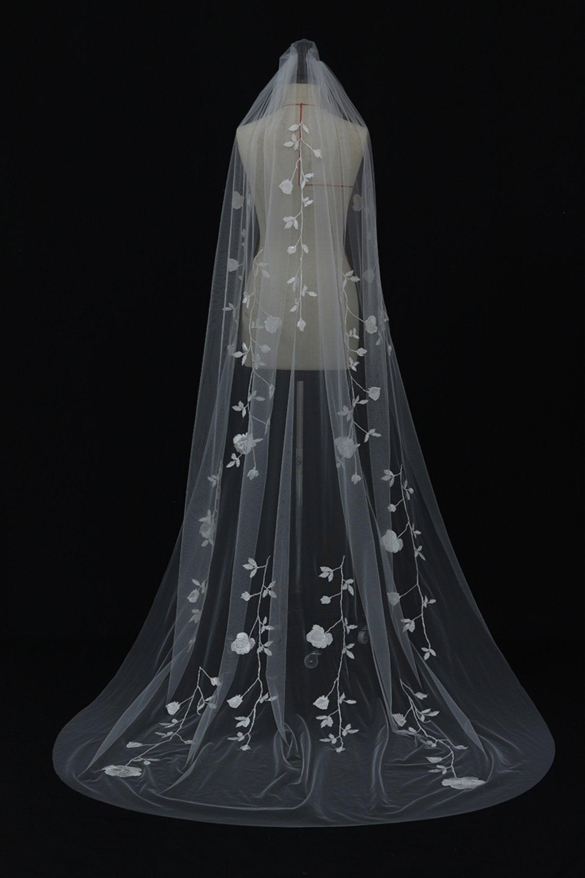 One-tier Cut Edge Tulle Chapel Veils with Appliques CV0353 - COCOMELODY