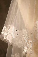Two-tier Lace Edge Tulle Lace Waist Veils with Pearls CV0356 - COCOMELODY