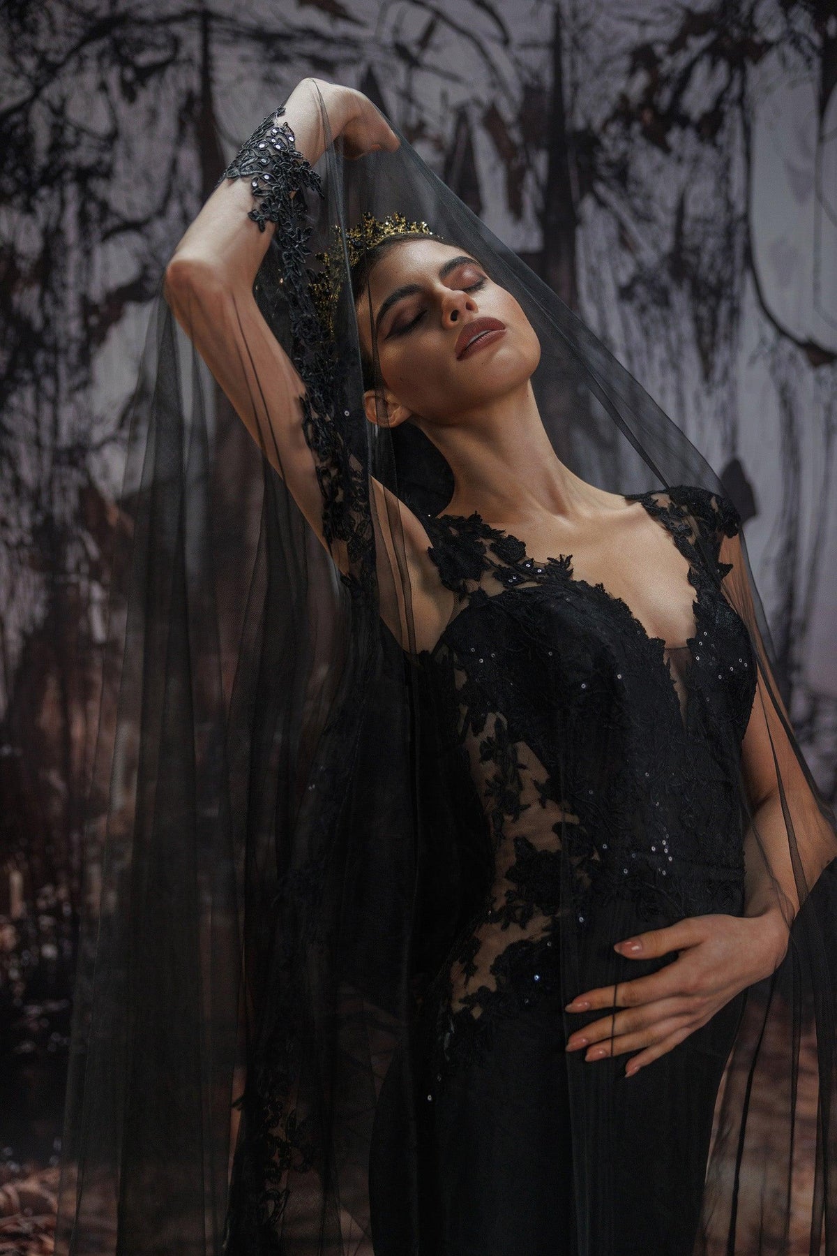 One-tier Lace Edge Tulle Chapel Veils with Appliques Beading CV0397 - COCOMELODY