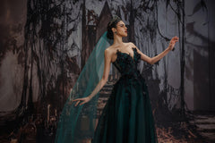One-tier Lace Edge Tulle Chapel Veils with Appliques CV0400 - COCOMELODY