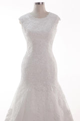 Trumpet-Mermaid Chapel Train Tulle Lace Wedding Dress CW2454 - COCOMELODY