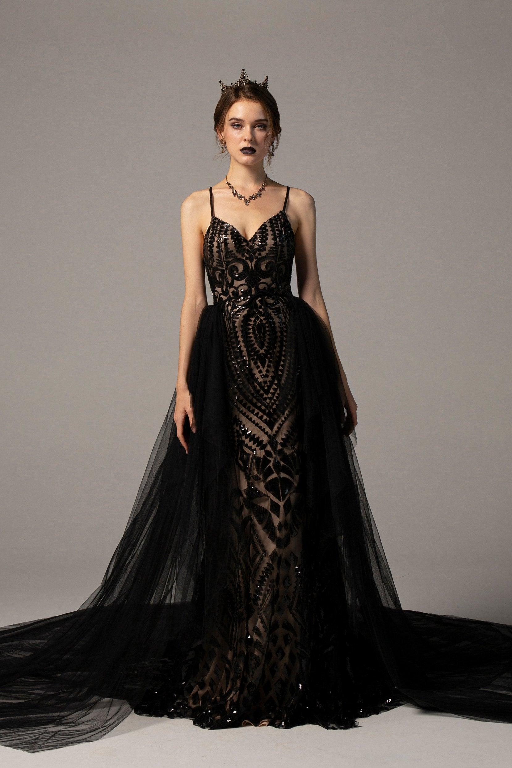 Trumpet-Mermaid Court Train Lace Wedding Dress CW2324 - COCOMELODY