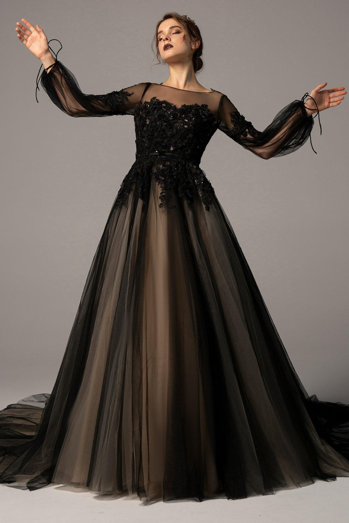 A-Line Court Train Tulle Wedding Dress CW2335 - COCOMELODY