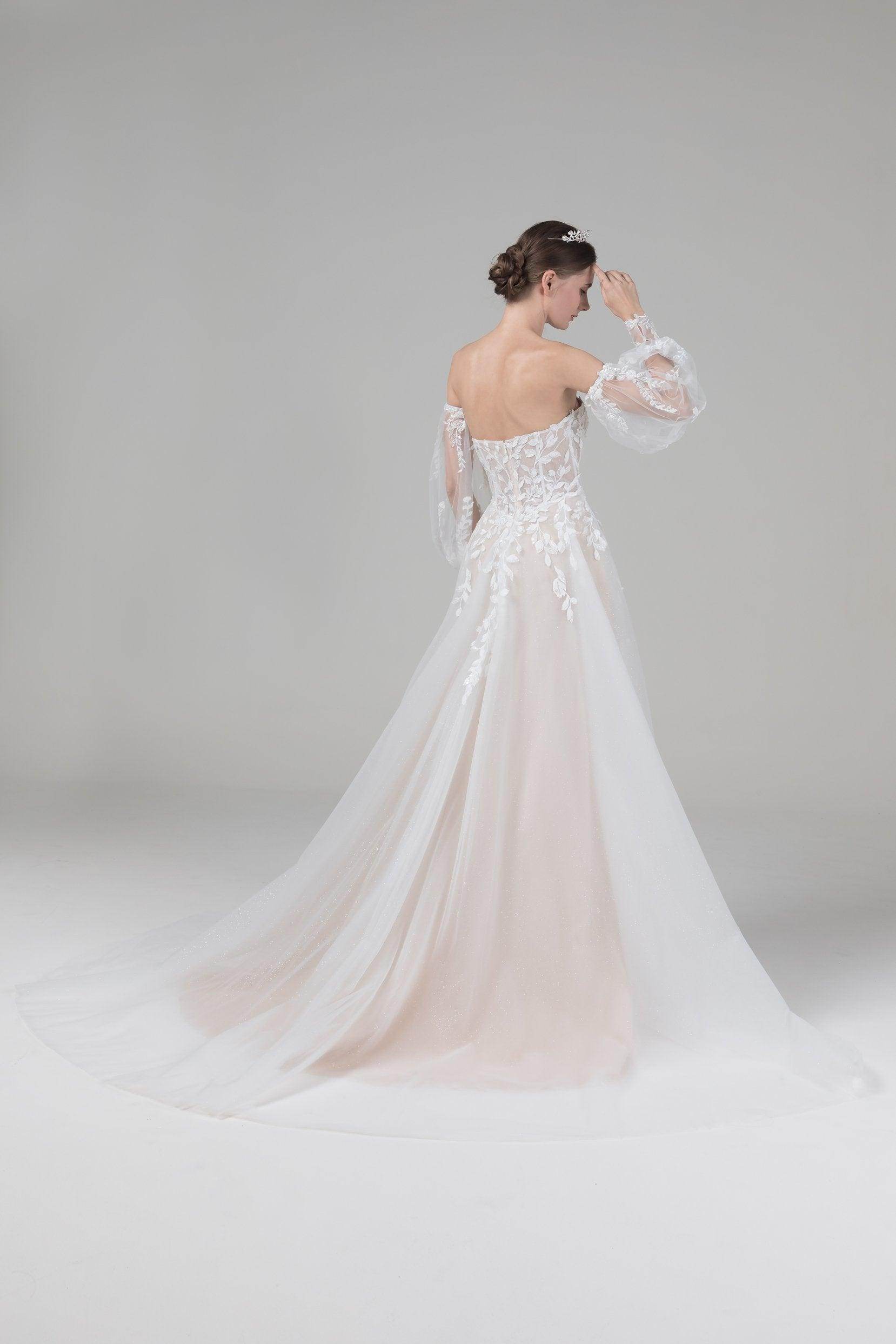 A-Line Court Train Tulle Wedding Dress CW2586 - COCOMELODY