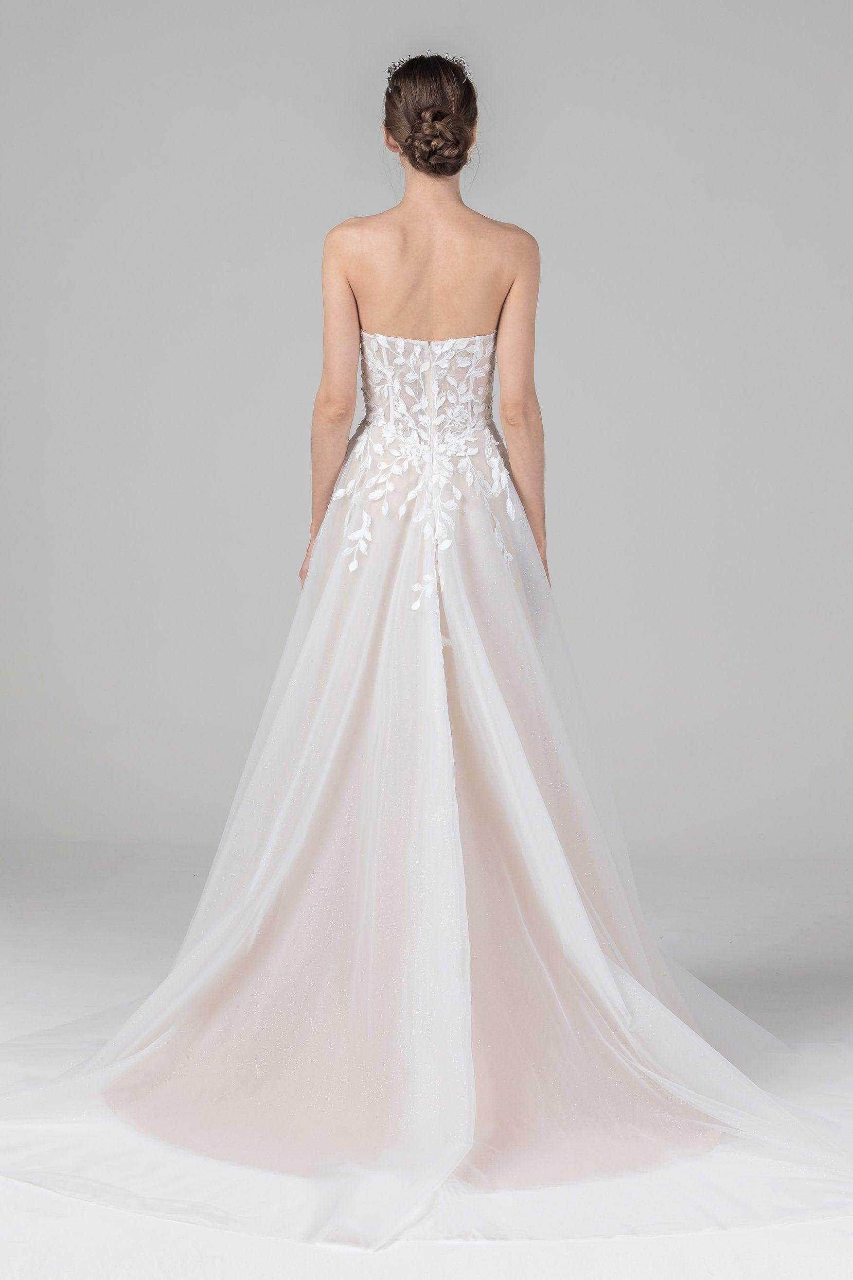 A-Line Court Train Tulle Wedding Dress CW2586 - COCOMELODY
