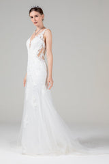 Trumpet-Mermaid Court Train Tulle Lace Wedding Dress CW2589 - COCOMELODY