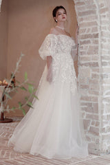 A-Line Sweep-Brush Train Lace Tulle Wedding Dress CW3065 - COCOMELODY