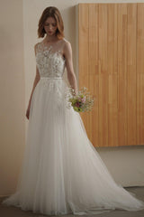 A-Line Sweep-Brush Train Lace Tulle Wedding Dress CW3090 - COCOMELODY