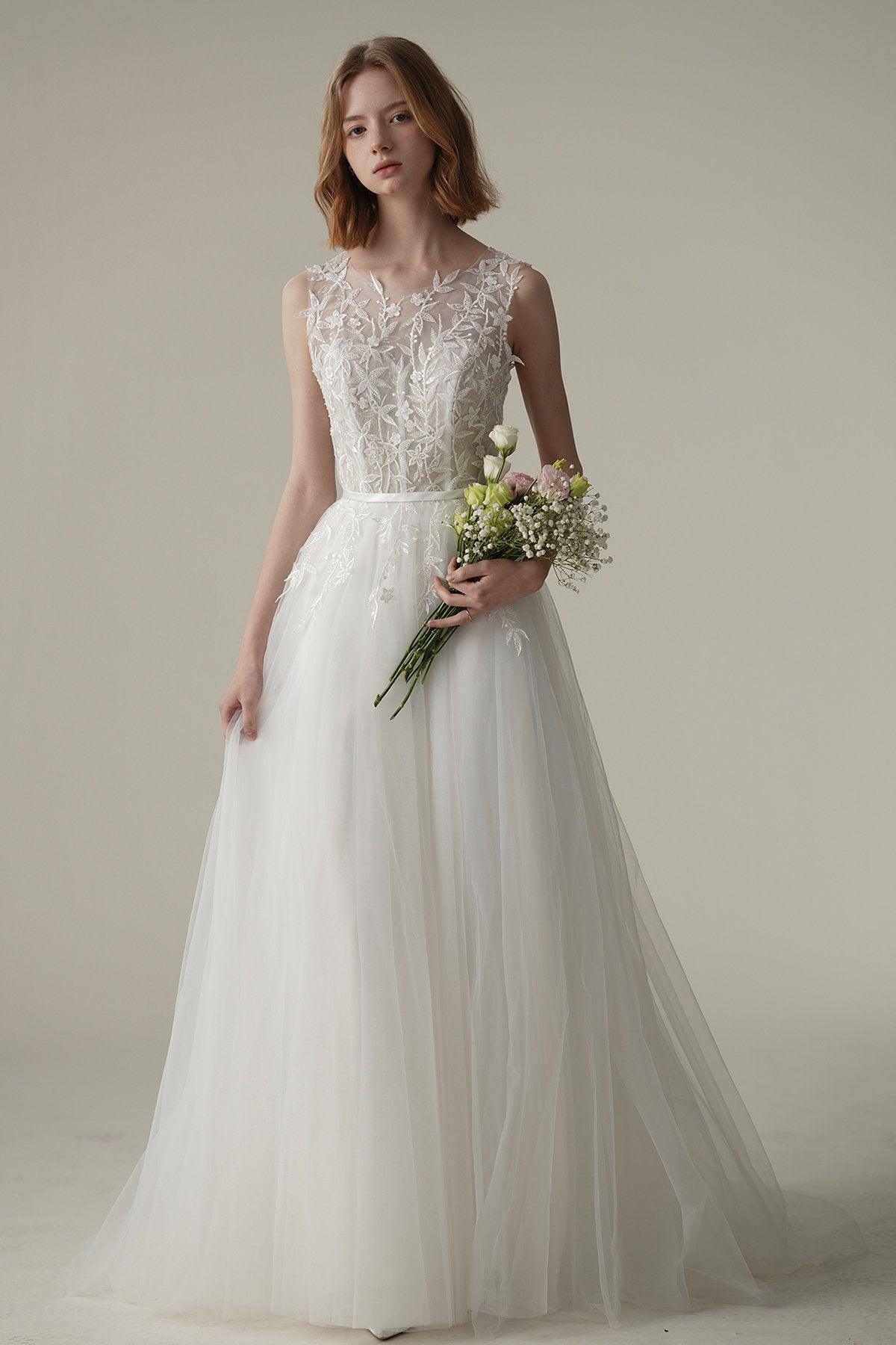 A-Line Sweep-Brush Train Tulle Wedding Dress CW3092 - COCOMELODY