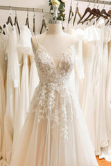 A-Line Sweep-Brush Train Lace Tulle Wedding Dress CW3119 - COCOMELODY
