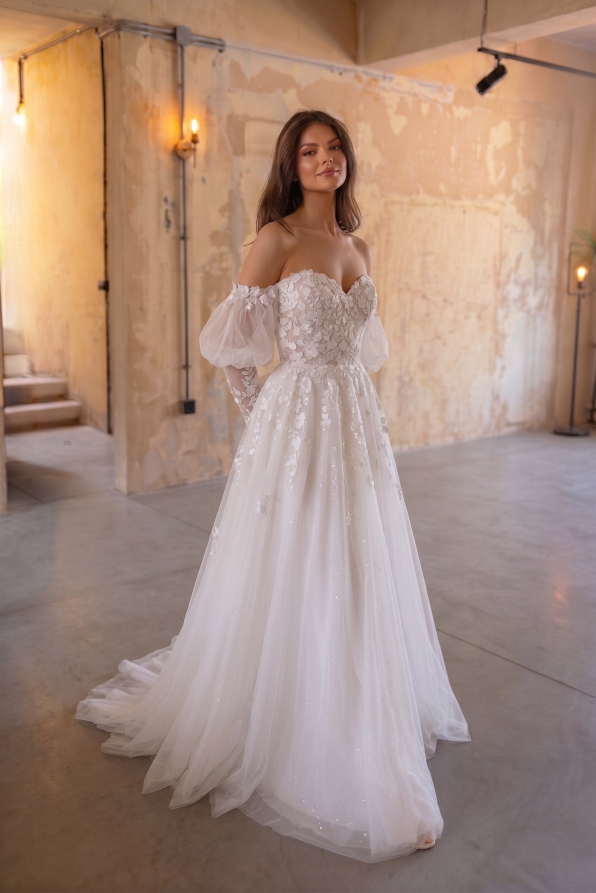 A-Line Chapel Train Lace Tulle Wedding Dress CW3128