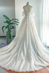 A-Line Chapel Train Lace Tulle Wedding Dress CW3128 - COCOMELODY