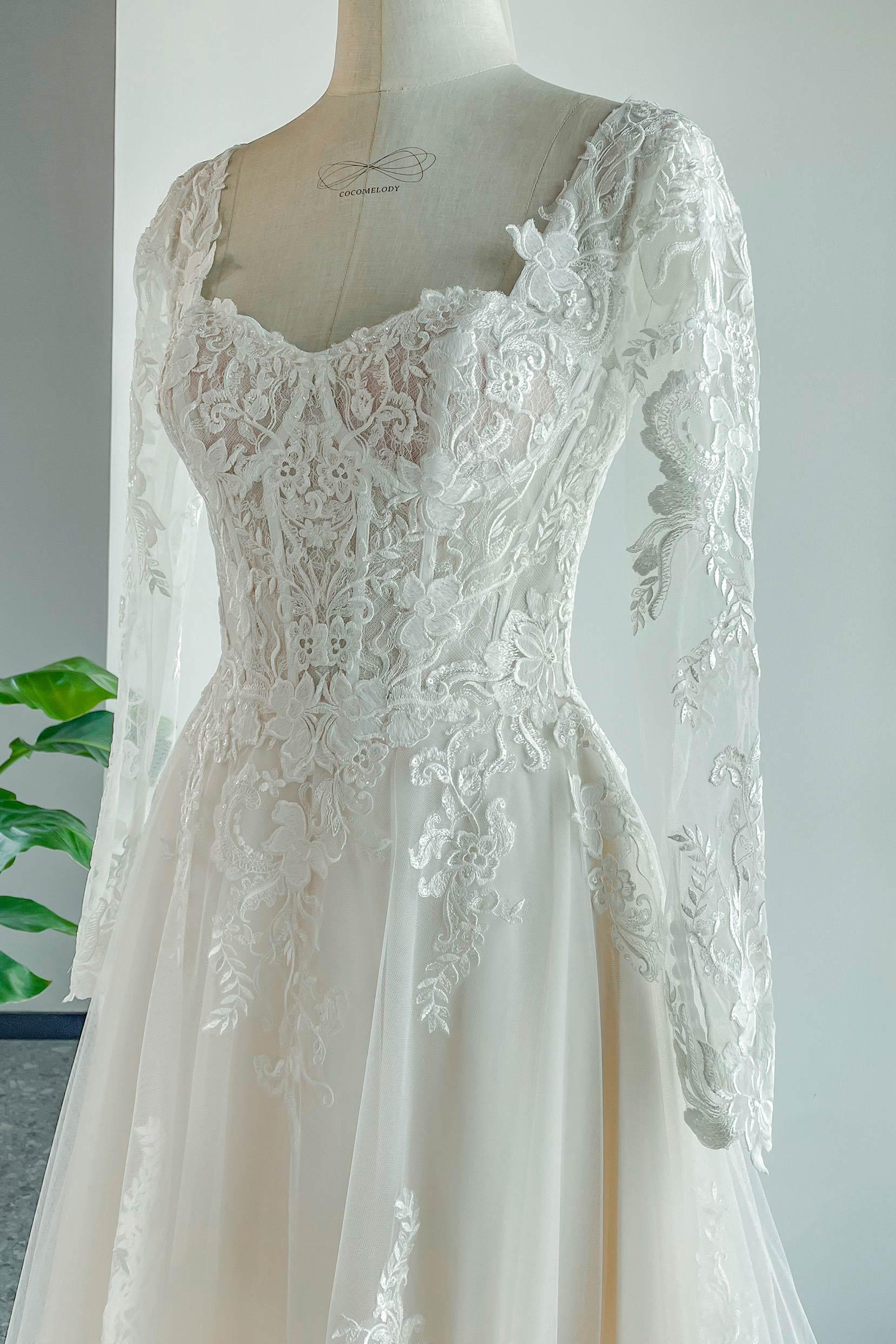 A-Line Court Train Lace Tulle Wedding Dress CW3129 - COCOMELODY