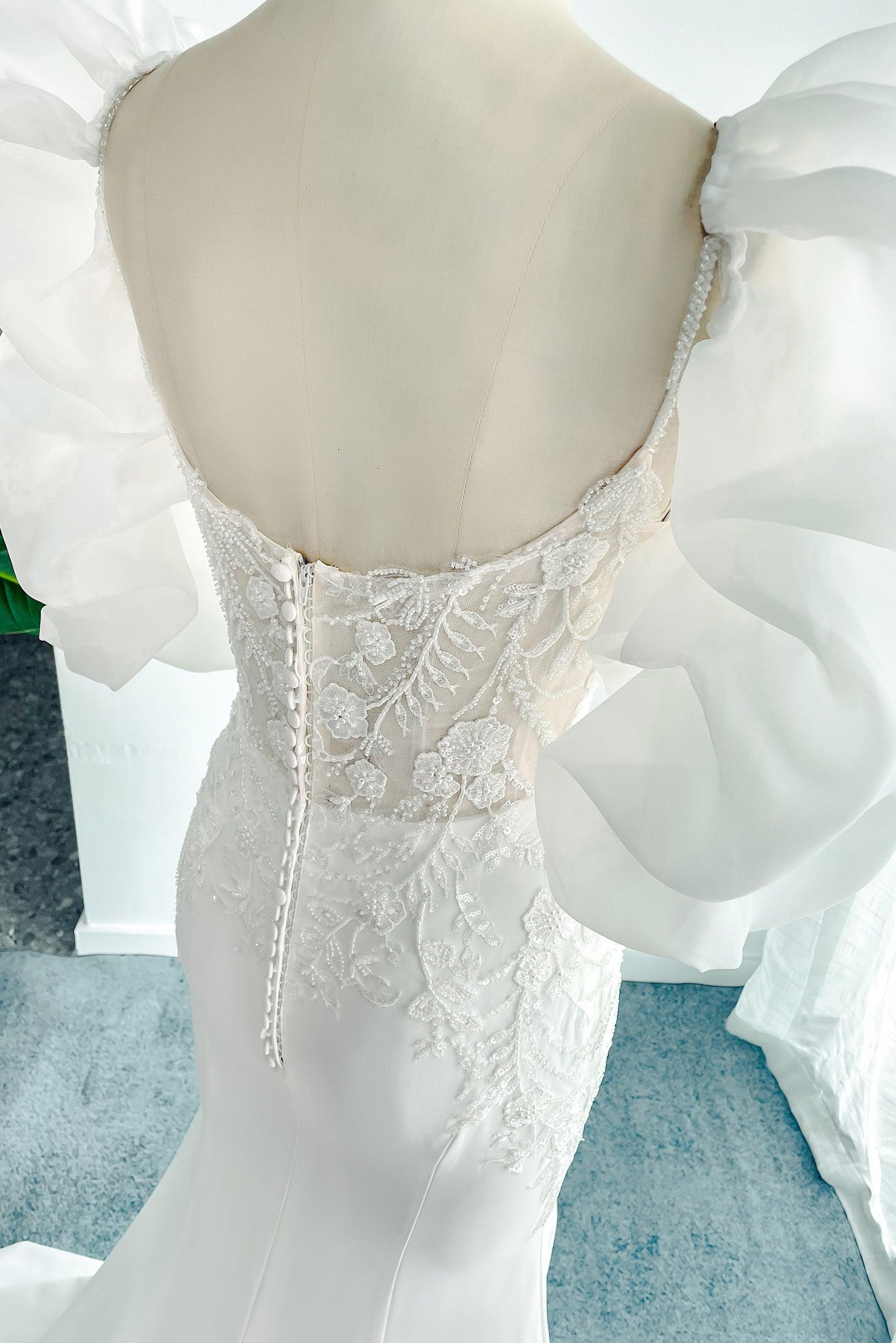 Trumpet-Mermaid Court Train Lace Stretch Satin Wedding Dress CW3137 - COCOMELODY