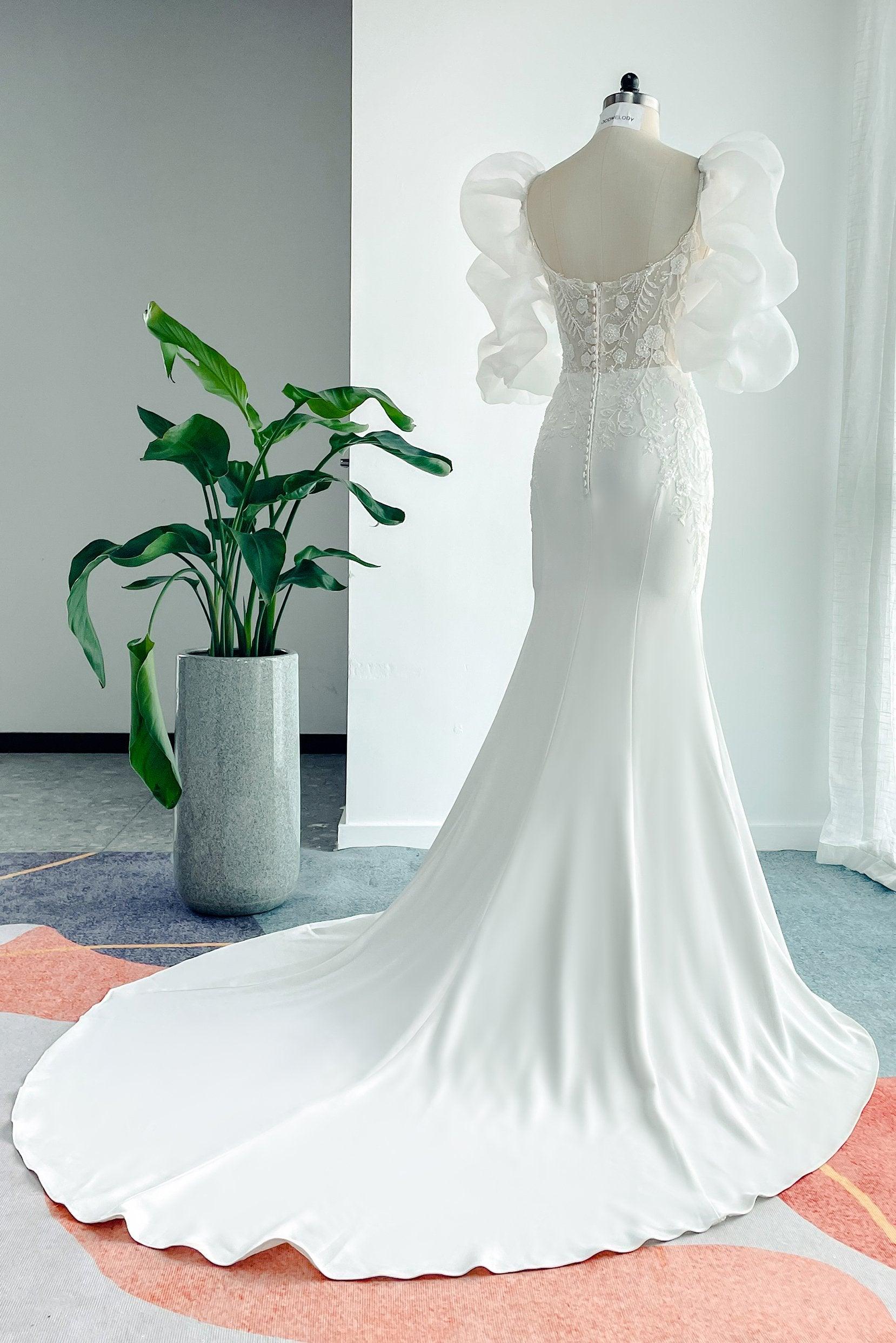 Trumpet-Mermaid Court Train Lace Stretch Satin Wedding Dress CW3137 - COCOMELODY
