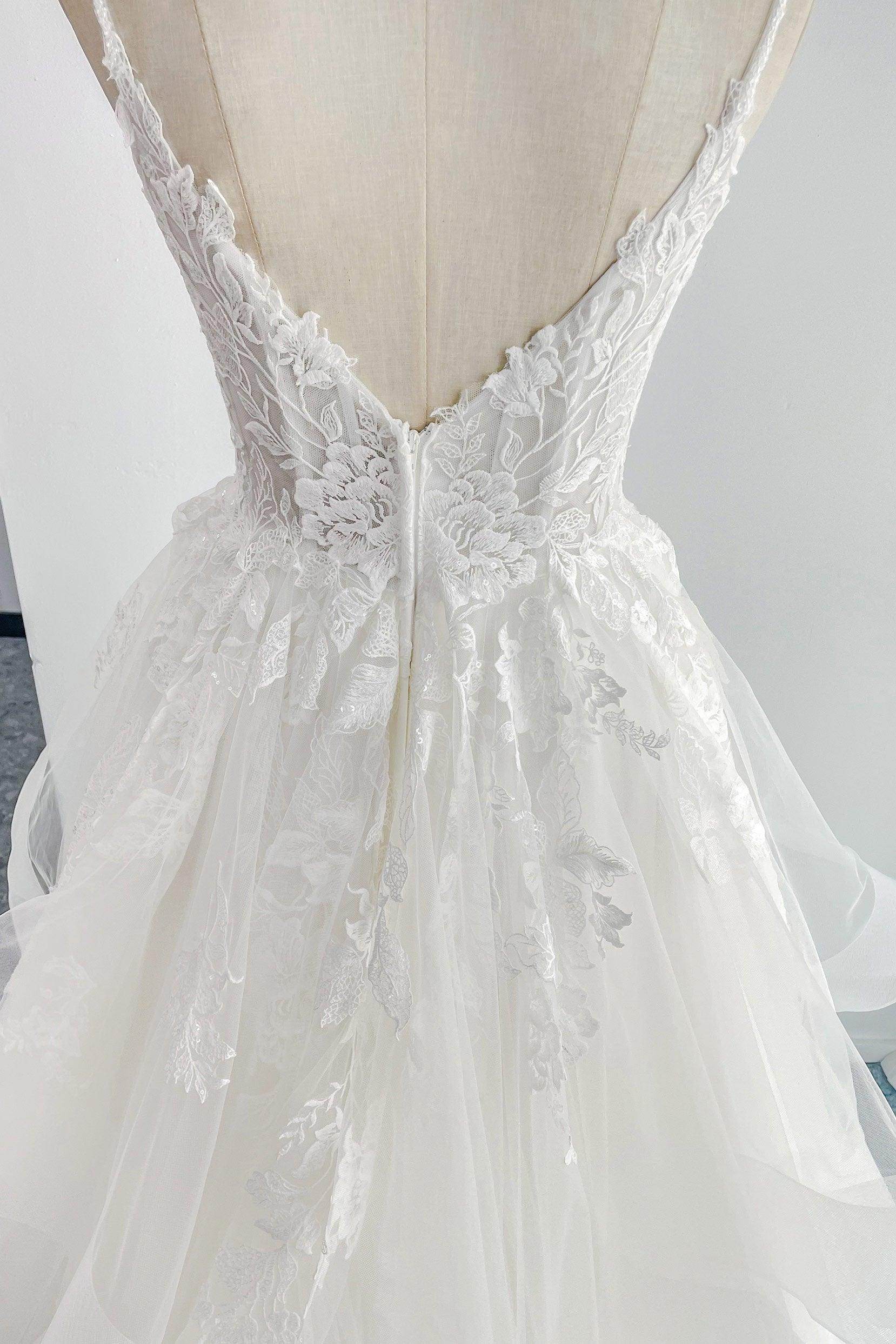 A-Line Court Train Lace Tulle Wedding Dress CW3154 - COCOMELODY