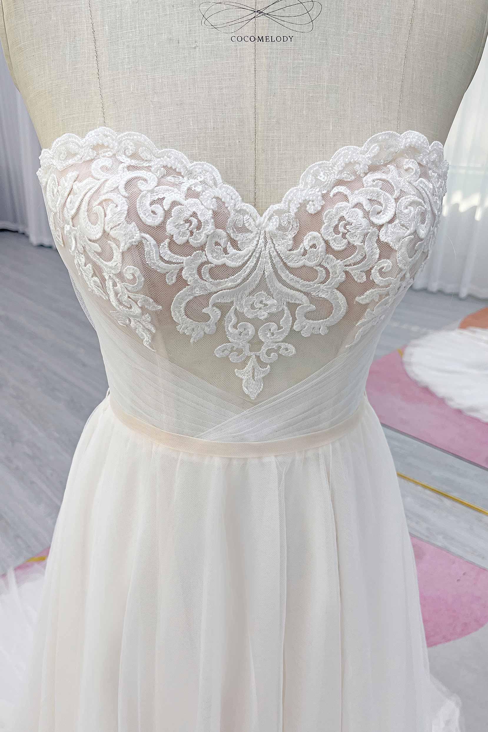 A-Line Court Train Lace Tulle Wedding Dress CW3237 - COCOMELODY