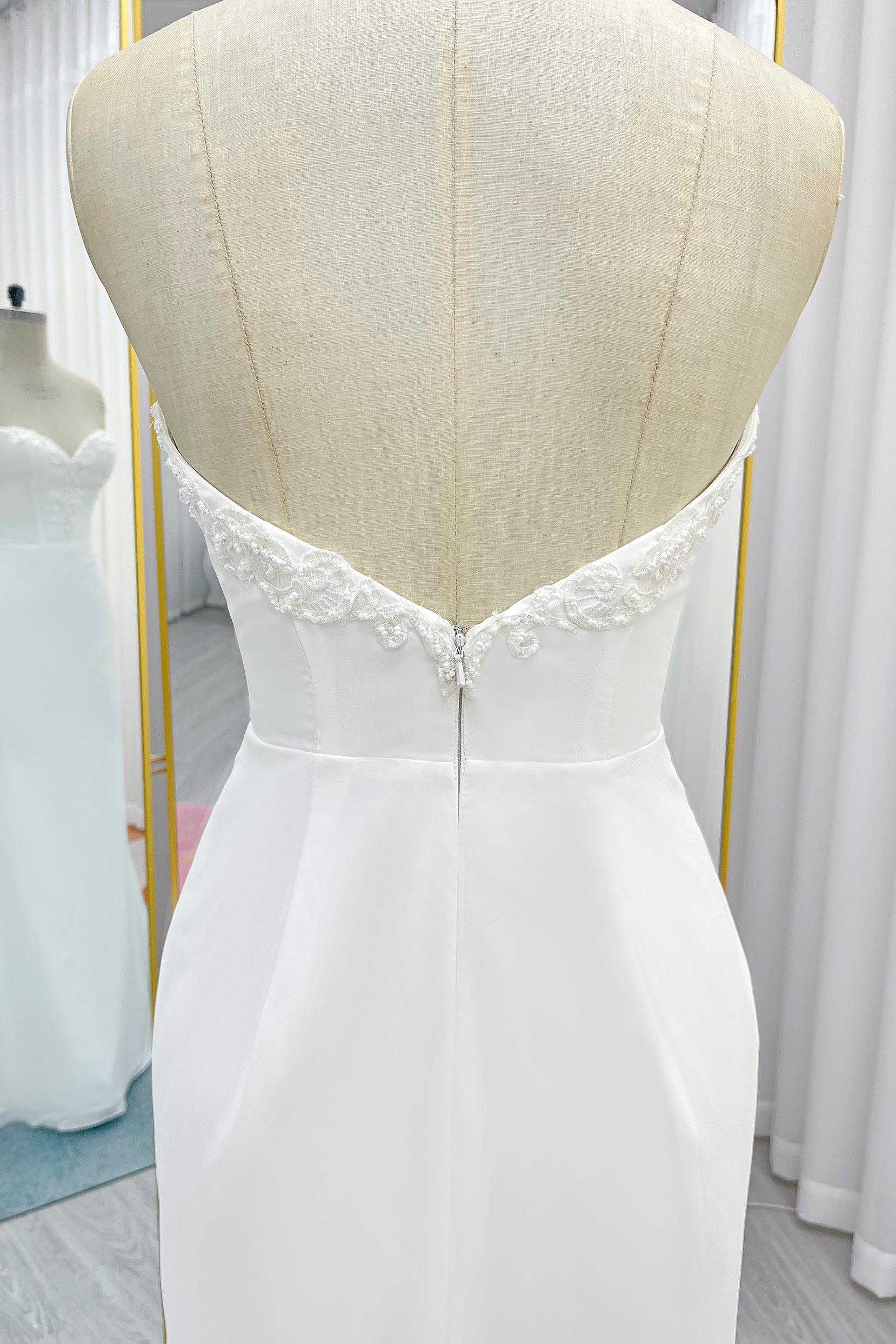 Trumpet-Mermaid Court Train Chiffon Wedding Dress CW3267 - COCOMELODY