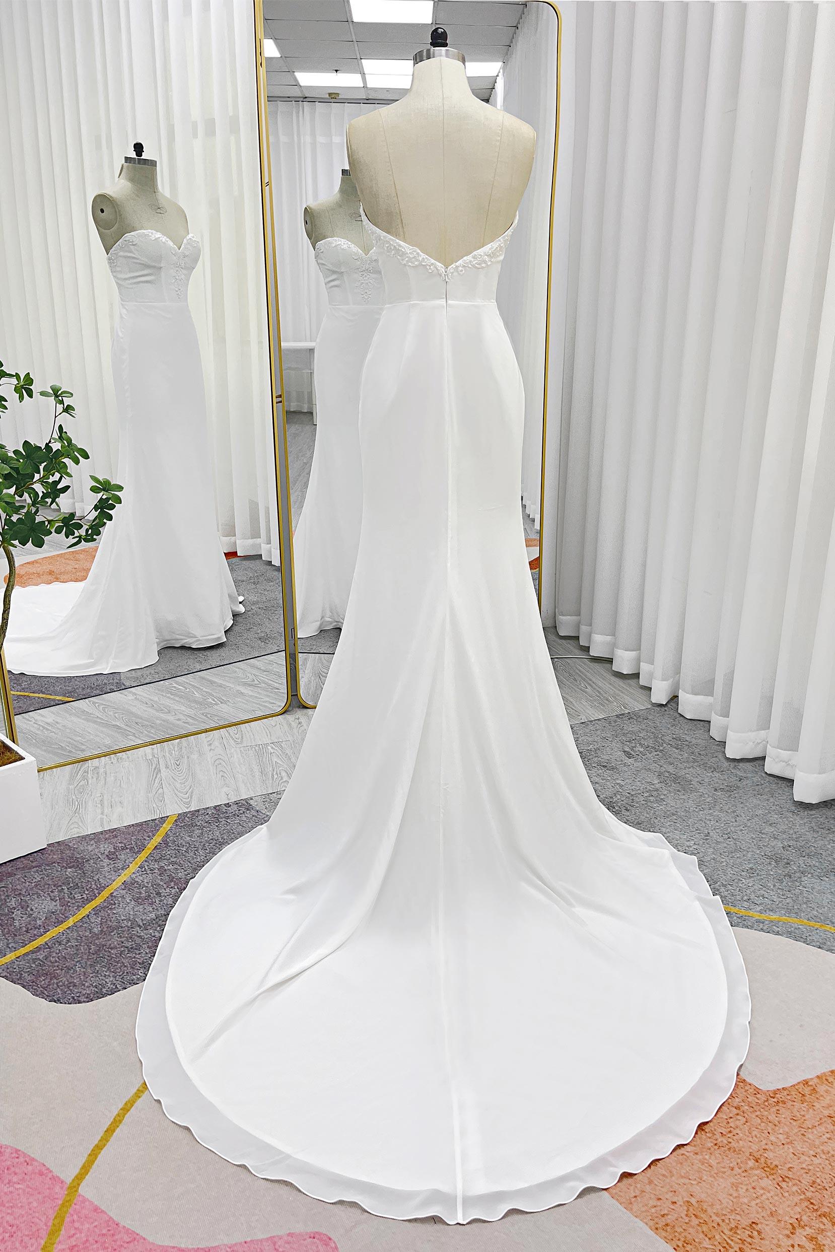 Trumpet-Mermaid Court Train Chiffon Wedding Dress CW3267 - COCOMELODY