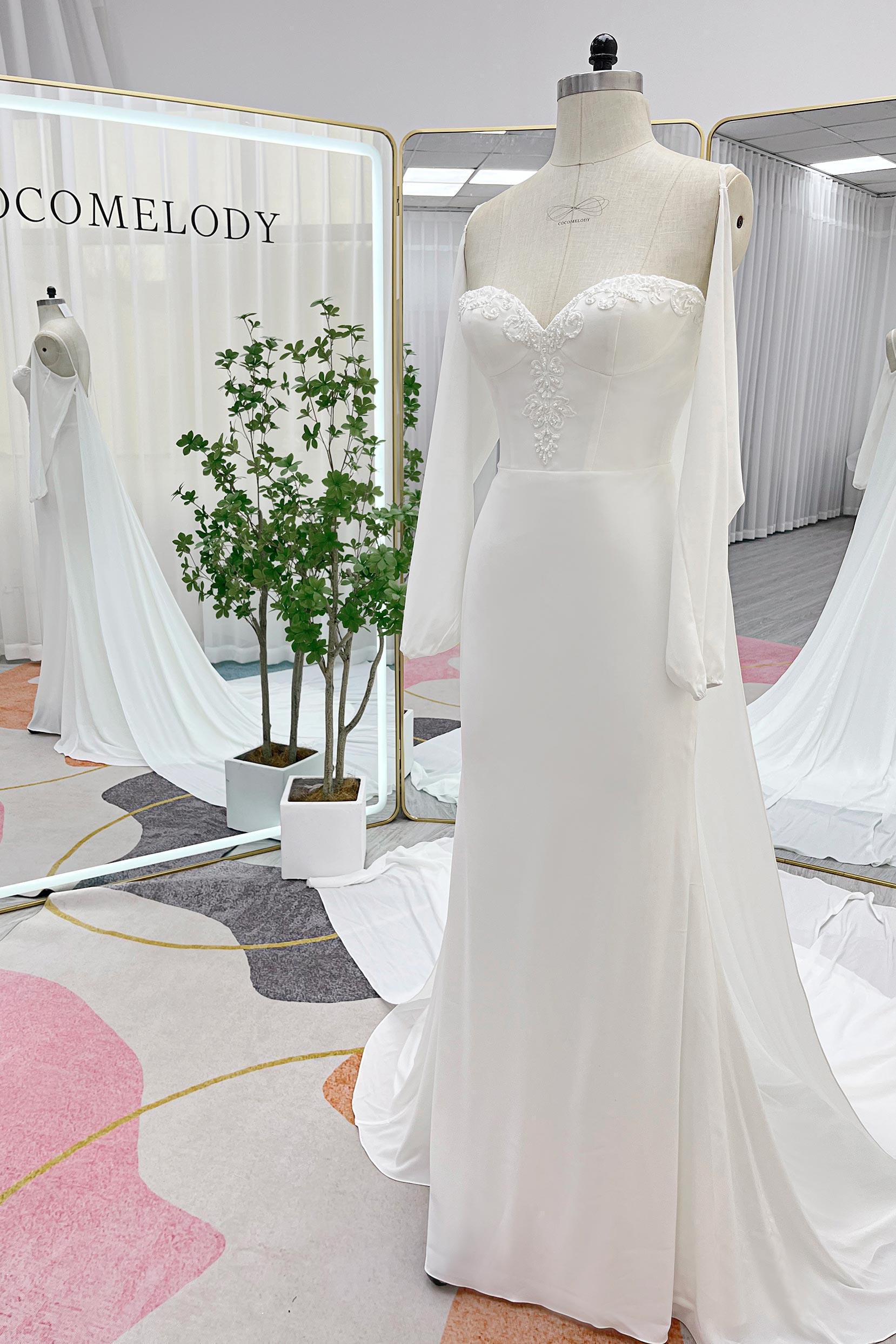 Trumpet-Mermaid Court Train Chiffon Wedding Dress CW3267 - COCOMELODY