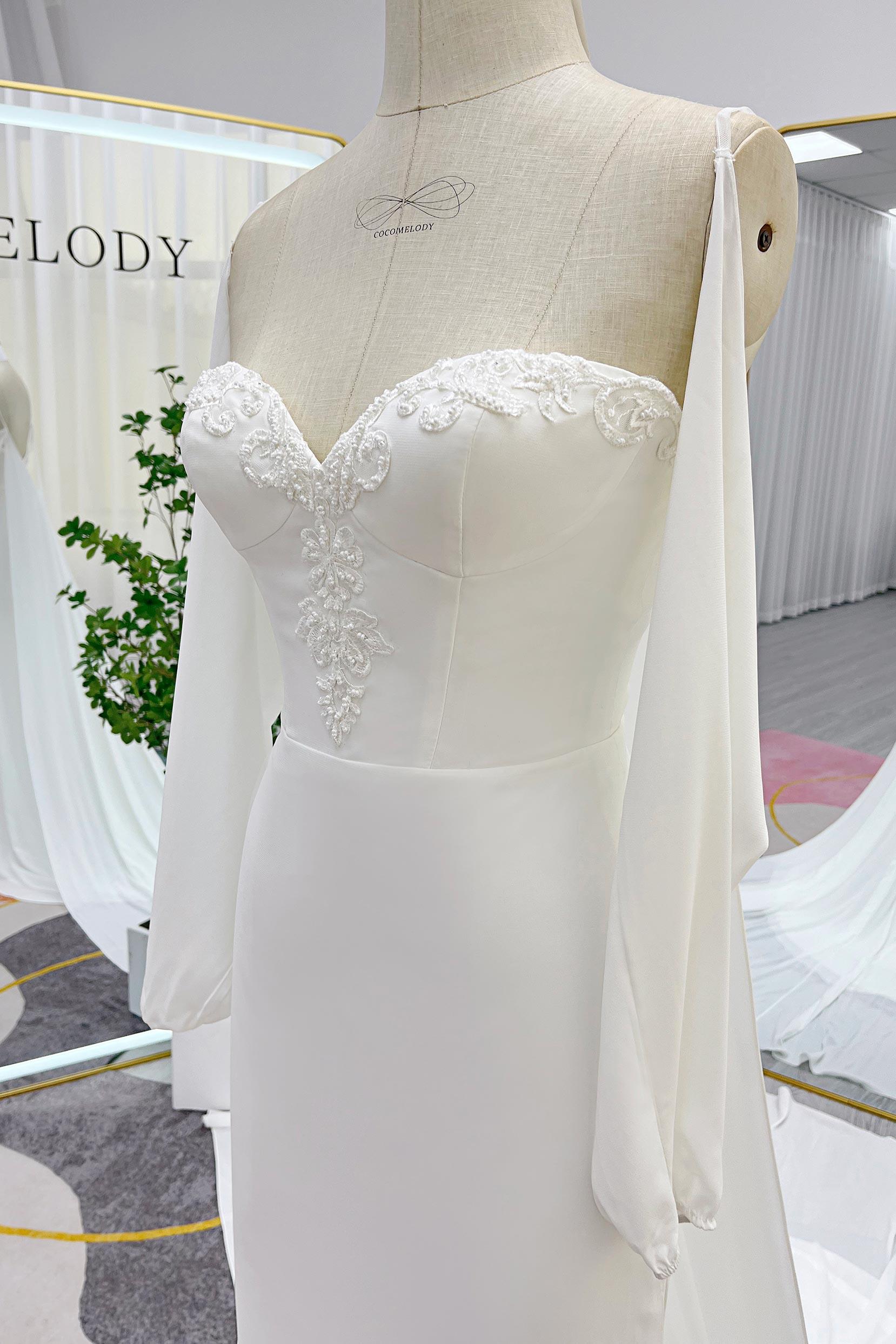 Trumpet-Mermaid Court Train Chiffon Wedding Dress CW3267 - COCOMELODY