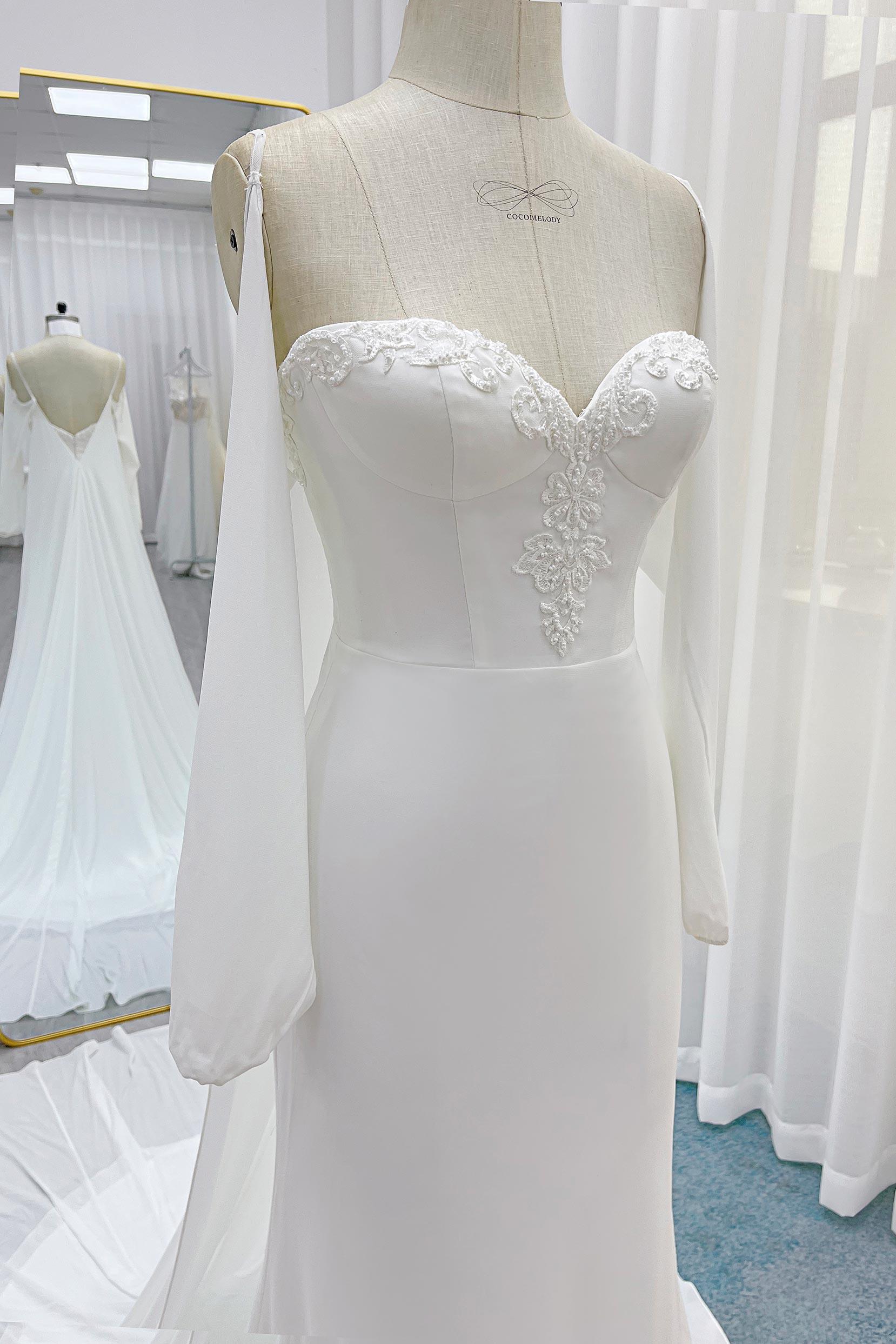 Trumpet-Mermaid Court Train Chiffon Wedding Dress CW3267 - COCOMELODY